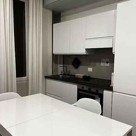10 Min Da Navigli E Centro Apartamento Milão